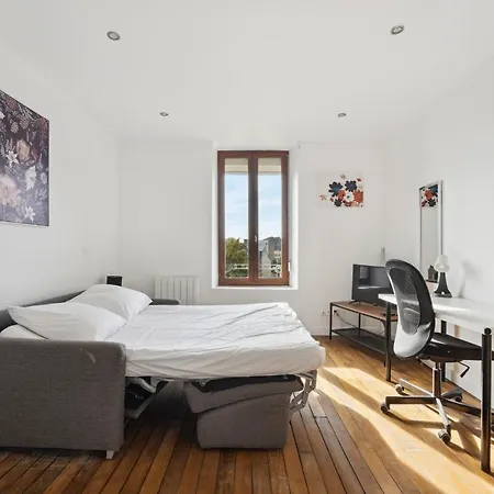 Budget Avec Parking Au Centre-ville Appartement Charleville-Mézières